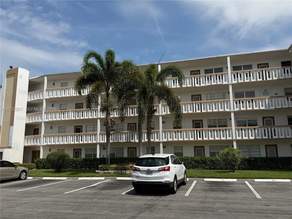 4043 Cornwall C Boca Raton FL 33434