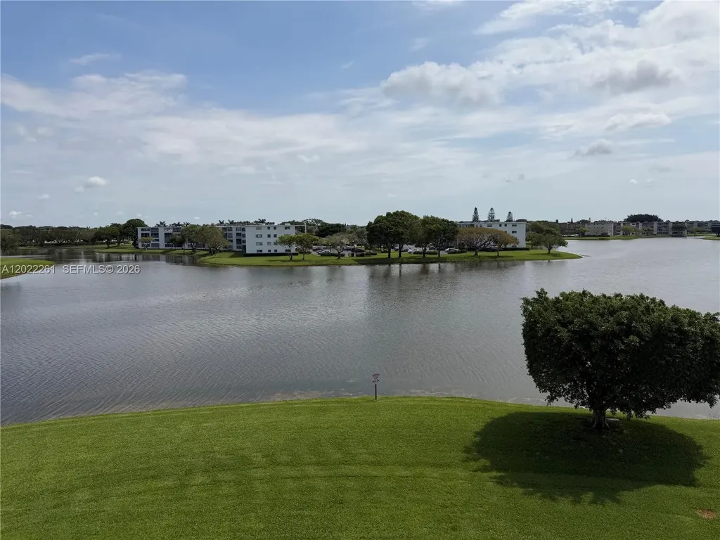 4043 Cornwall C Boca Raton FL 33434