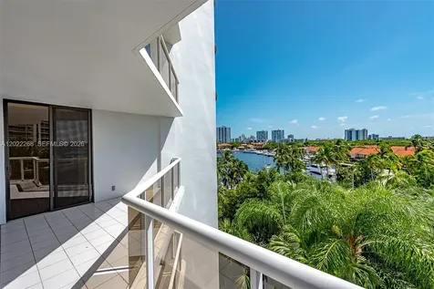 3610 Yacht Club Drive Aventura FL 33180