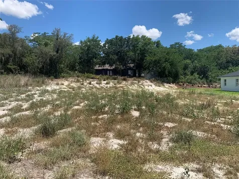 116 Clinton Avenue Lake Placid FL 33852