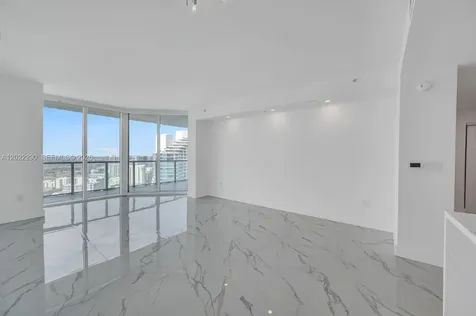 1900 N Bayshore Drive Miami FL 33132