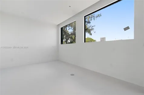 201 NW 14 Way Dania Beach FL 33004