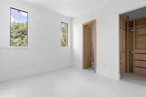 201 NW 14 Way Dania Beach FL 33004