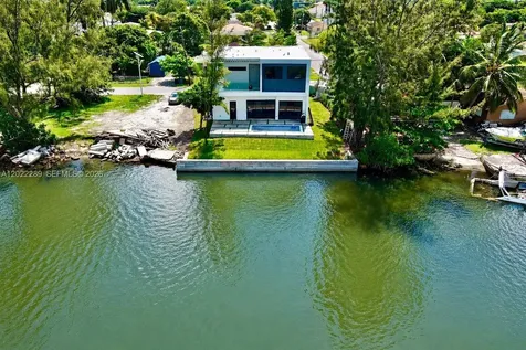 201 NW 14 Way Dania Beach FL 33004