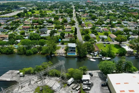 201 NW 14 Way Dania Beach FL 33004