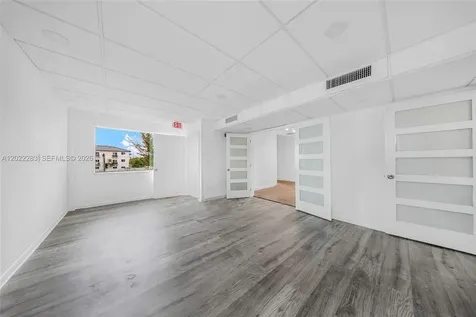 7550 W 2nd Court Hialeah FL 33014