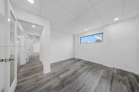 7550 W 2nd Court Hialeah FL 33014