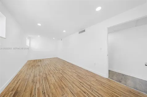 7550 W 2nd Court Hialeah FL 33014