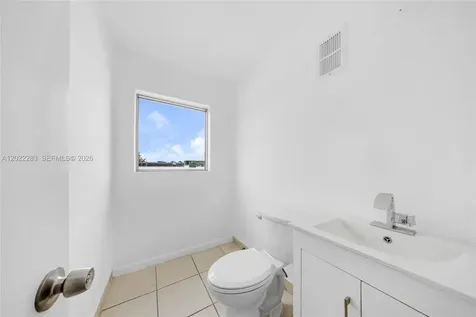 7550 W 2nd Court Hialeah FL 33014