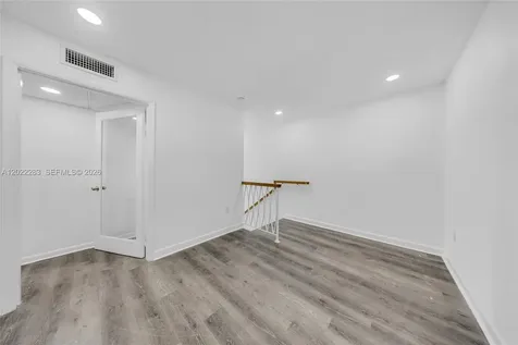 7550 W 2nd Court Hialeah FL 33014