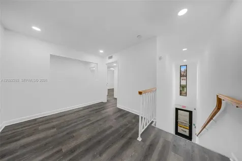 7550 W 2nd Court Hialeah FL 33014