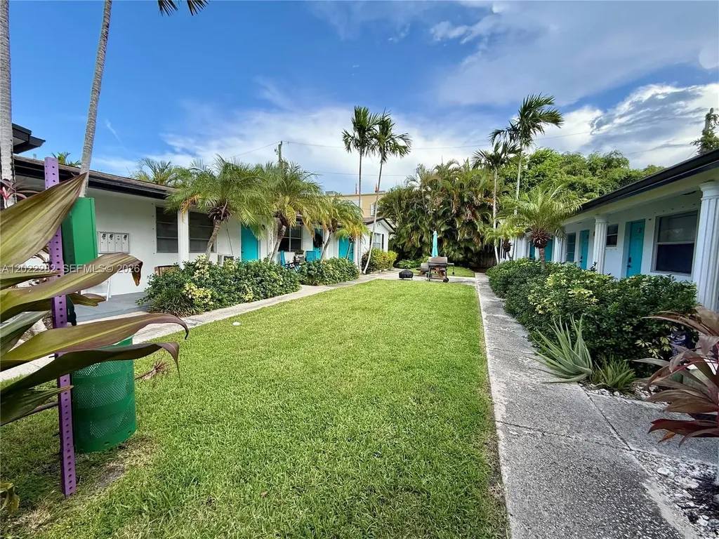 3210 Canal Drive Pompano Beach FL 33062