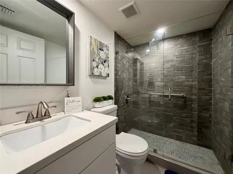 22841 SW 88th Place Cutler Bay FL 33190