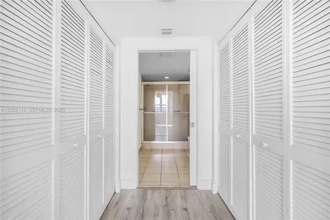 19501 W Country Club Drive Aventura FL 33180