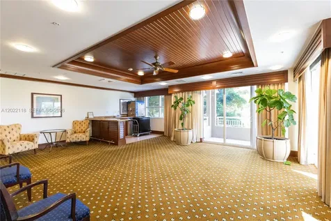 19501 W Country Club Drive Aventura FL 33180