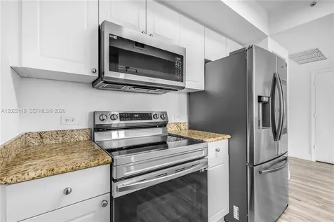 19501 W Country Club Drive Aventura FL 33180