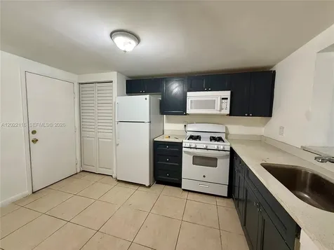 18101 NW 68th Avenue Hialeah FL 33015