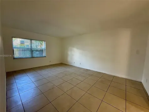 18101 NW 68th Avenue Hialeah FL 33015
