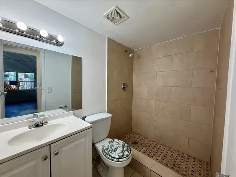 18101 NW 68th Avenue Hialeah FL 33015
