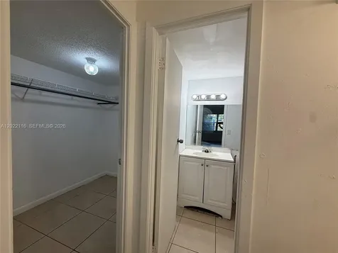 18101 NW 68th Avenue Hialeah FL 33015