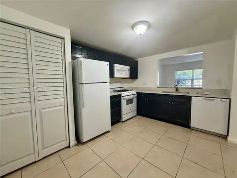 18101 NW 68th Avenue Hialeah FL 33015