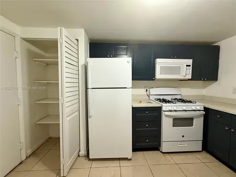 18101 NW 68th Avenue Hialeah FL 33015
