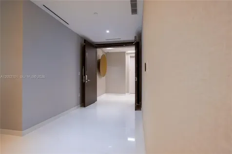 300 Biscayne Boulevard Way Miami FL 33131