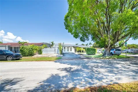 1301 Funston Street Hollywood FL 33019