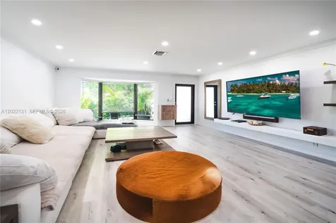 1301 Funston Street Hollywood FL 33019