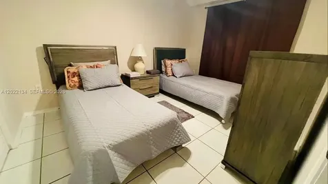 17800 N Bay Road Sunny Isles Beach FL 33160