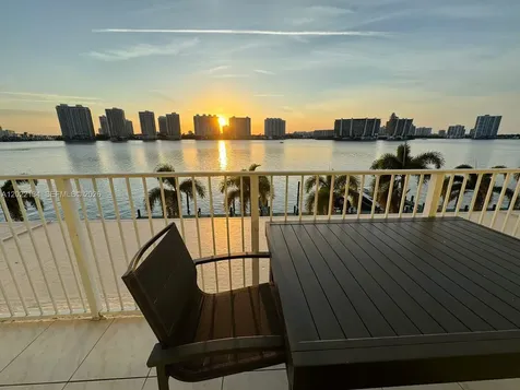 17800 N Bay Road Sunny Isles Beach FL 33160