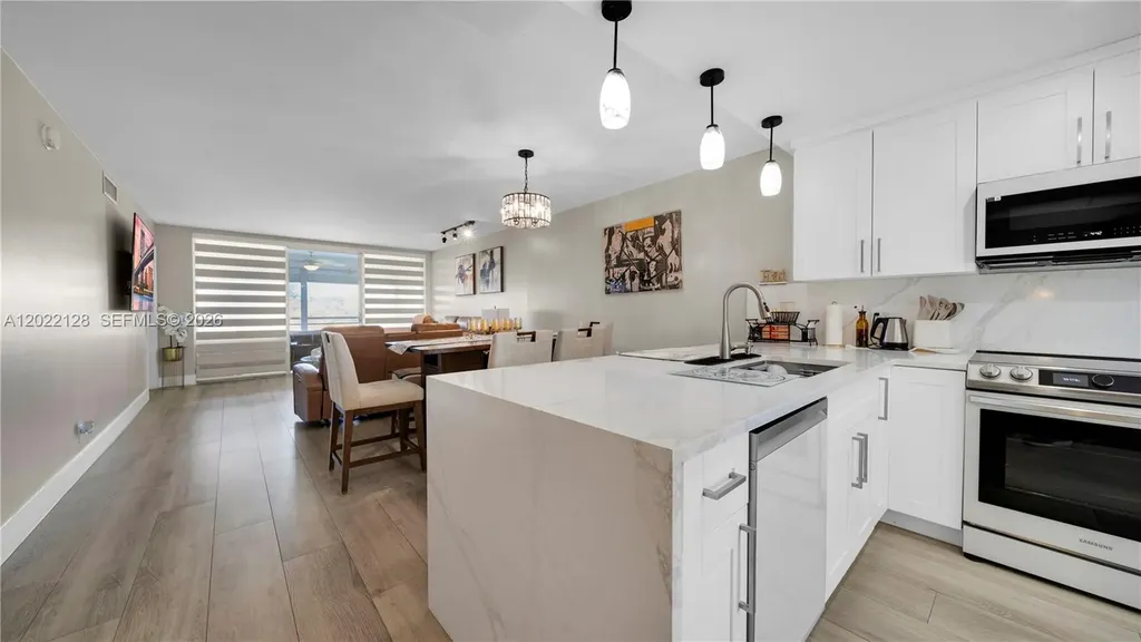 605 Oaks Drive Pompano Beach FL 33069