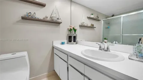 605 Oaks Drive Pompano Beach FL 33069
