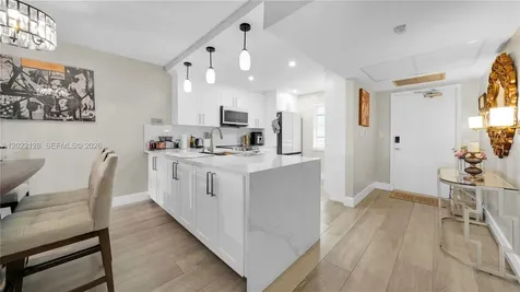 605 Oaks Drive Pompano Beach FL 33069