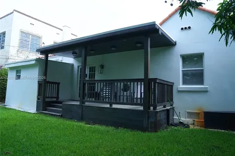 2338 SW 11th Street Miami FL 33135