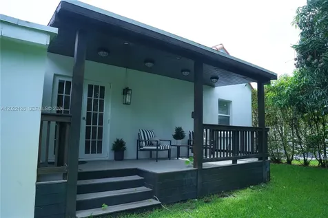 2338 SW 11th Street Miami FL 33135