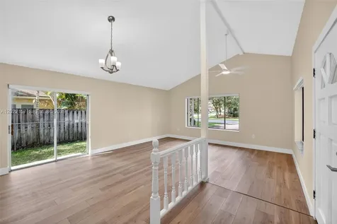 1660 NW 94th Avenue Plantation FL 33322