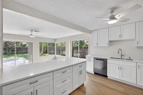 1660 NW 94th Avenue Plantation FL 33322