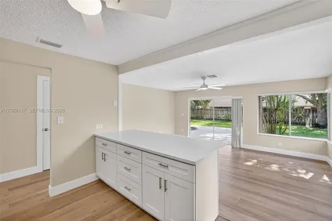 1660 NW 94th Avenue Plantation FL 33322