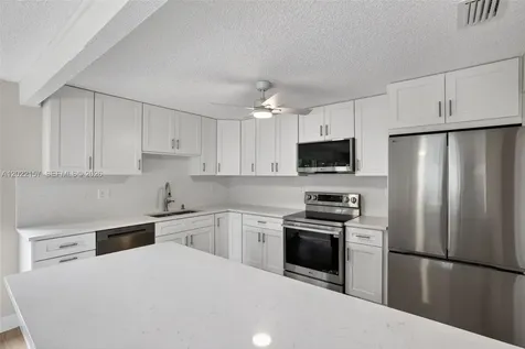 1660 NW 94th Avenue Plantation FL 33322