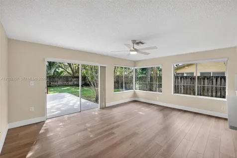 1660 NW 94th Avenue Plantation FL 33322