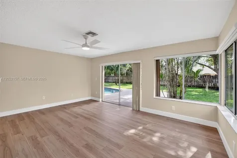 1660 NW 94th Avenue Plantation FL 33322