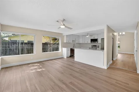 1660 NW 94th Avenue Plantation FL 33322