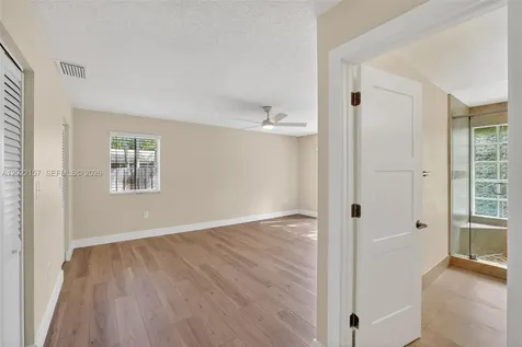 1660 NW 94th Avenue Plantation FL 33322