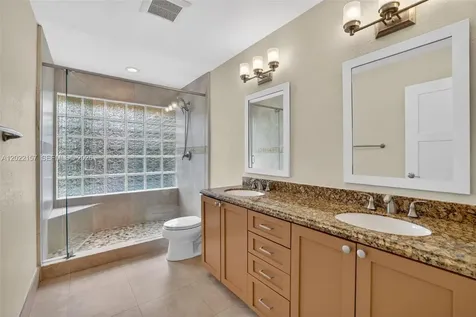 1660 NW 94th Avenue Plantation FL 33322