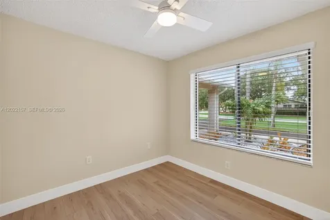 1660 NW 94th Avenue Plantation FL 33322