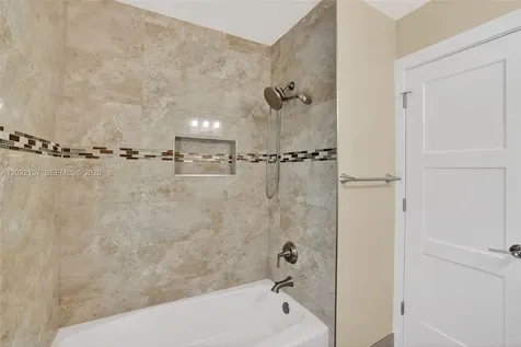1660 NW 94th Avenue Plantation FL 33322