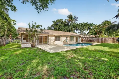 1660 NW 94th Avenue Plantation FL 33322