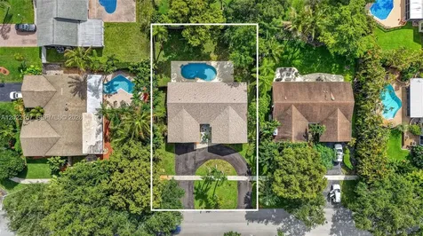 1660 NW 94th Avenue Plantation FL 33322