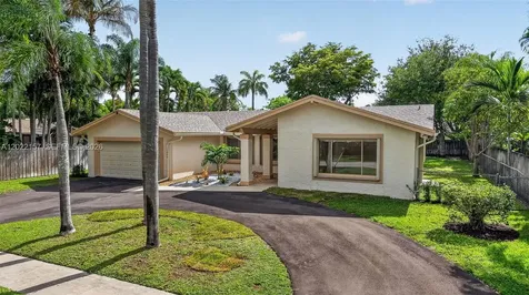 1660 NW 94th Avenue Plantation FL 33322
